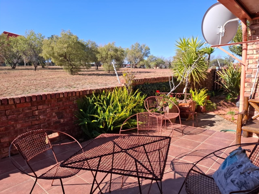 2 Bedroom Property for Sale in Uitsig Free State